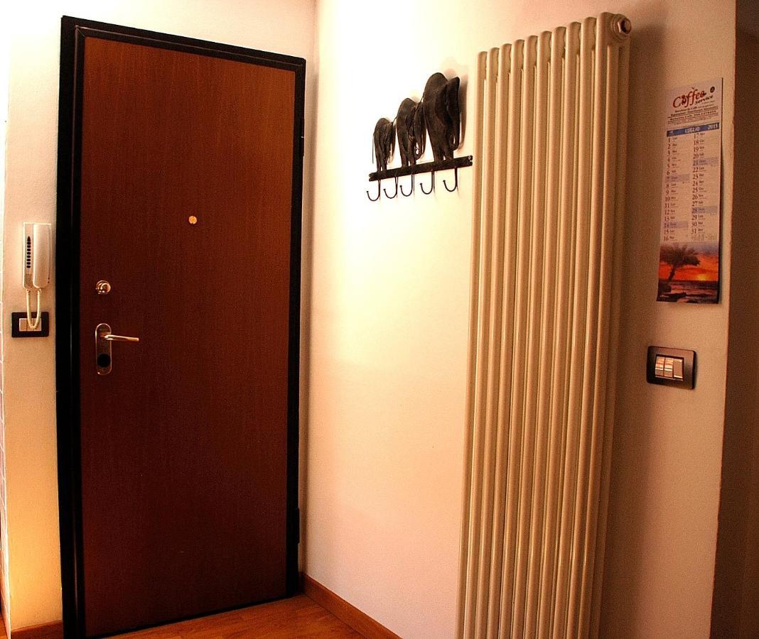 Pisolo In Citta Casa Vacanze Nel Centro Storico Bolonia Exterior foto